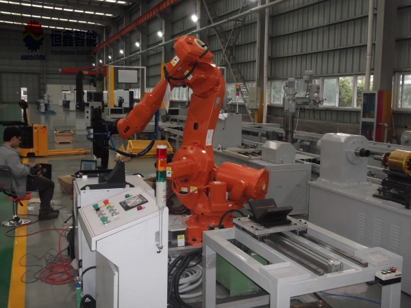 ����е��