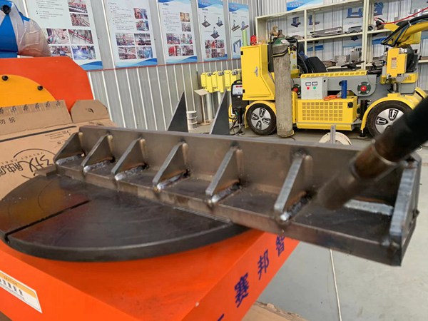 º¸½Ó±äλ»úչʾ »Ø×ªº¸½Ó±äλ»úµÄ½á¹¹ºÍÉú³¤Ç÷ÊÆ