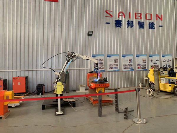 六轴焊接机械人的展示 六轴焊接机械人的特点和应用