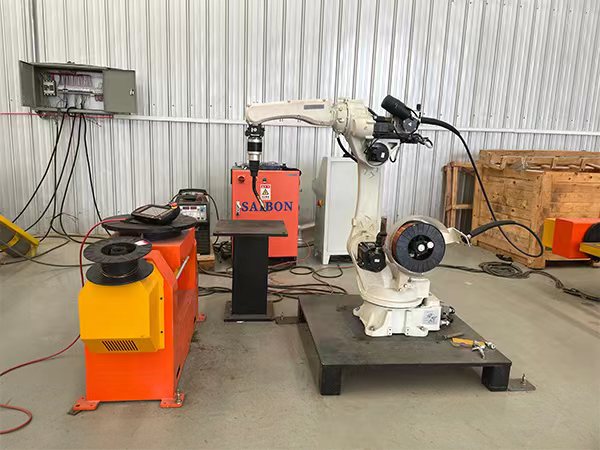 怎样选择合适的自动焊接生产线 青岛今年会官网的自动焊接生产线展示