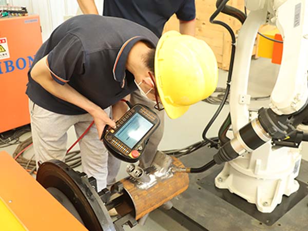 ¼¤¹âº¸·ì¸ú×Ùϵͳ ¼¤¹âº¸·ì¸ú×Ùϵͳ