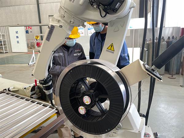 ˫˿º¸½Ó»úеÈ˾³£·ºÆðµÄÎÊÌâ ˫˿º¸½Ó»úеÈ˾³£·ºÆðµÄÎÊÌâ