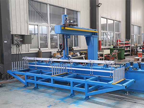 具备视觉识别的自动焊接装备提高焊接精度 具备视觉识别的自动焊接装备提高焊接精度